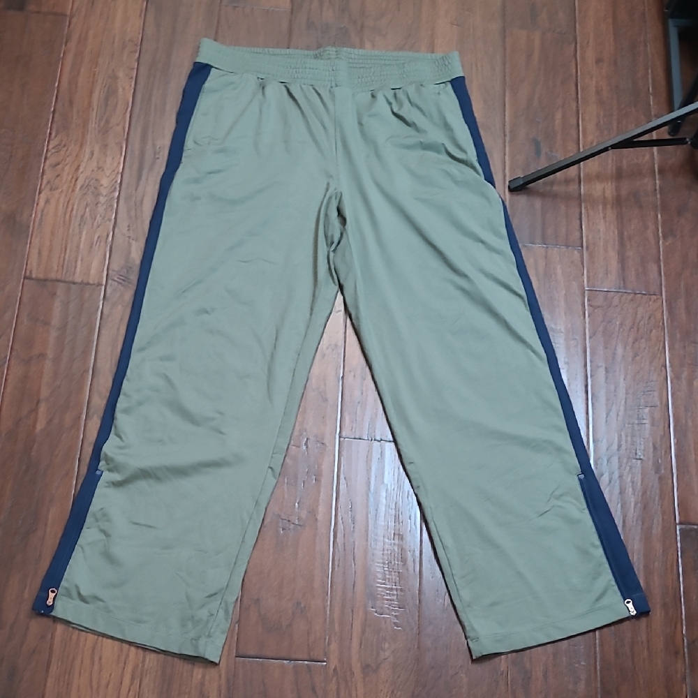 Aerie Olive Green Track Pants with Navy Blue Side Stripes size XL